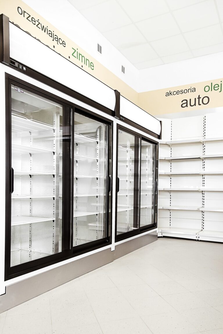 meble na wymiar do sklepu